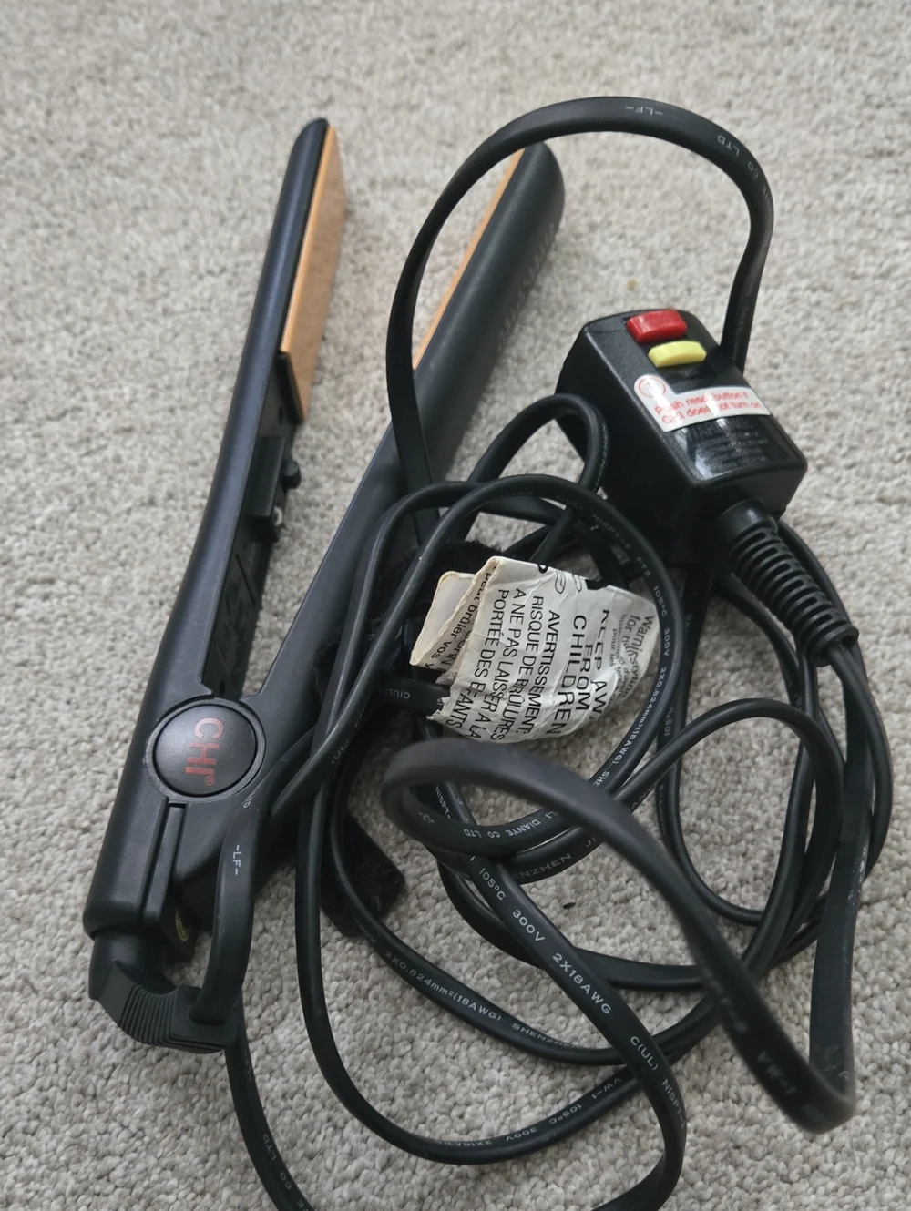 Chi global beauty Black and Gold Hair Straightener Flat Iron.